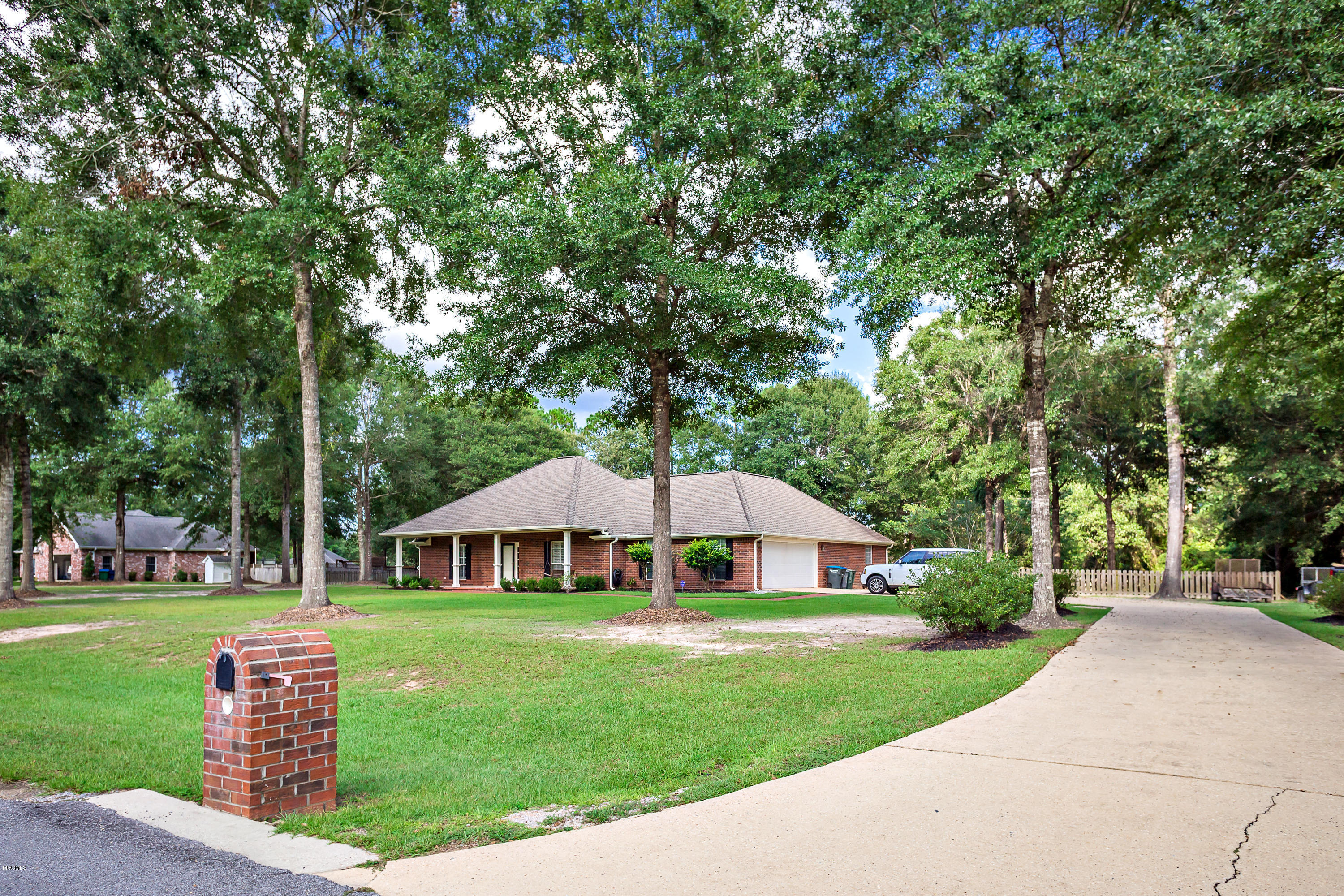 11800 Bluff Ridge Road Vancleave, MS 39565 - Photo 2 of 42 IMG_7875