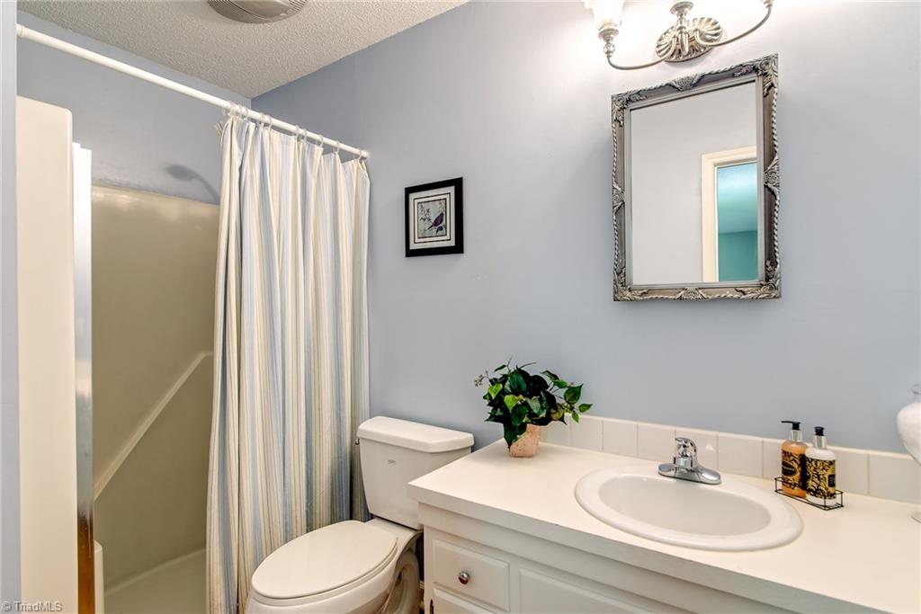 3510 Court Road Winston-Salem, NC 27106 - Photo 15 of 27 Master Bathroom
