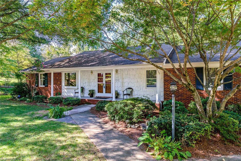 3510 Court Road Winston-Salem, NC 27106 - Photo 3 of 27 Guests will enjoy the easy entry from the driveway