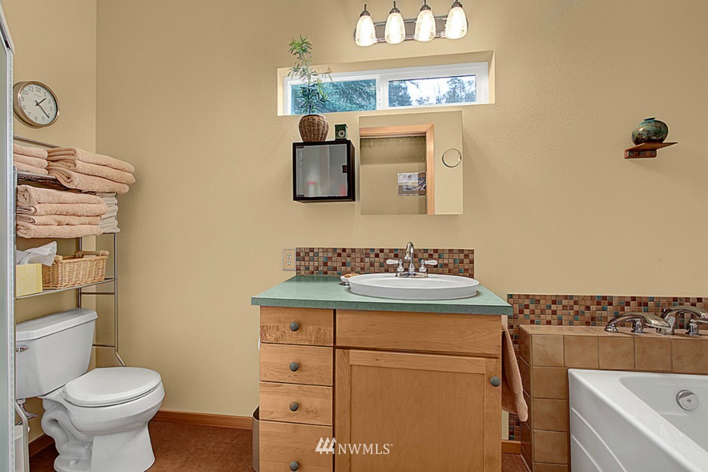 11807 Larson Road Anderson Island, WA 98303 - Photo 13 of 15 Gallery Image 13