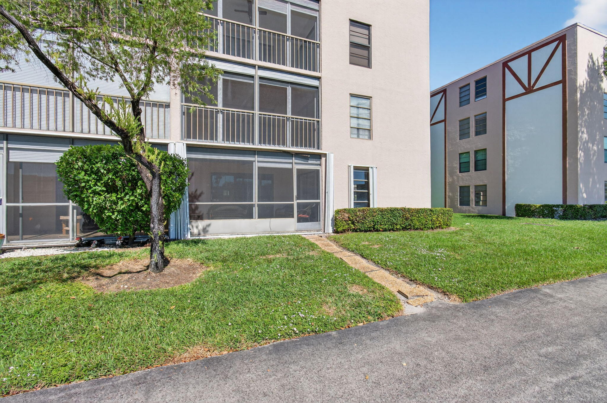 7340 Amberly Lane, Unit 101 Delray Beach, FL 33446 - Photo 55 of 90 55-web-or-mls-DSC_5447