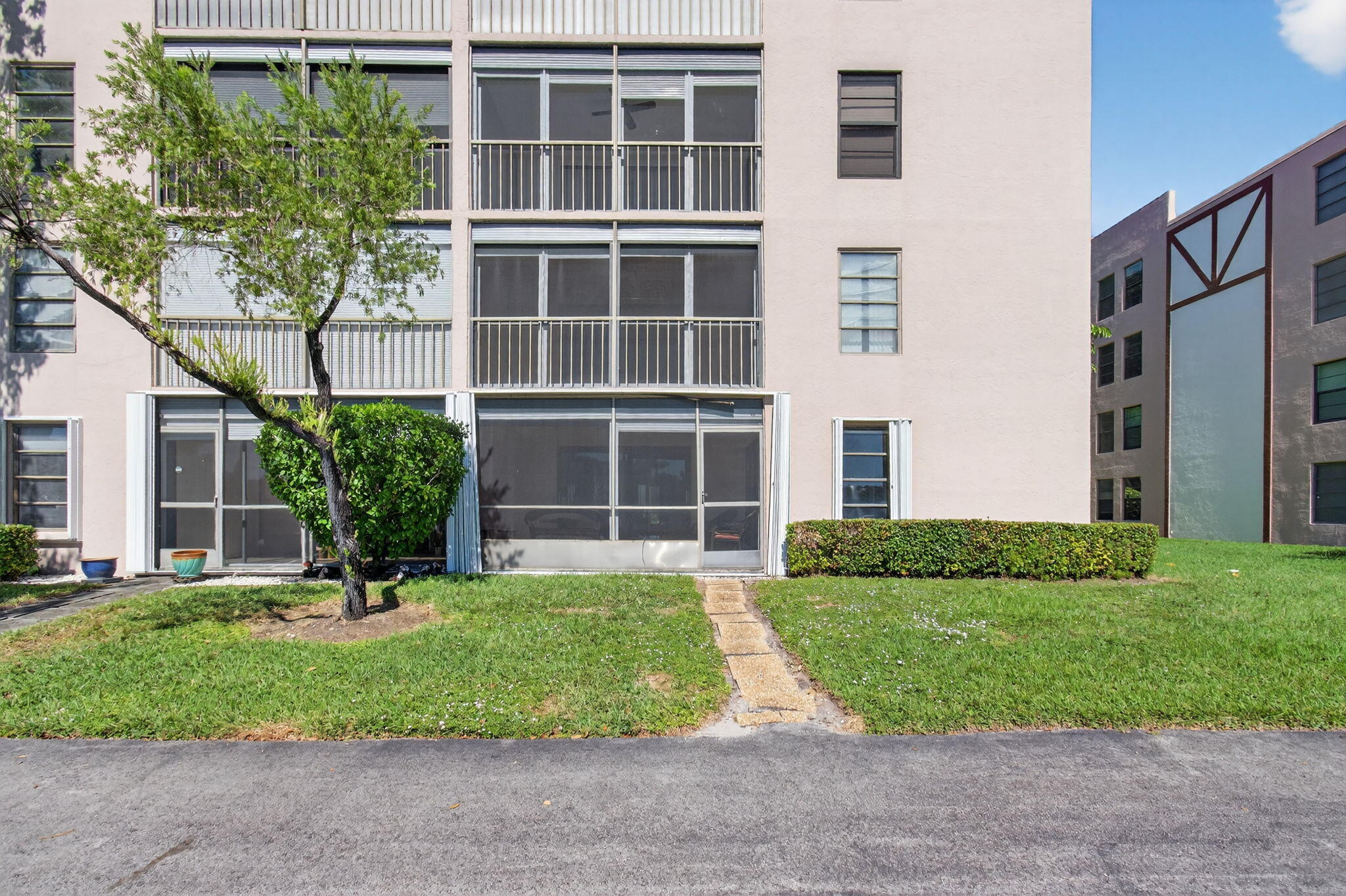 7340 Amberly Lane, Unit 101 Delray Beach, FL 33446 - Photo 56 of 90 56-web-or-mls-DSC_5455