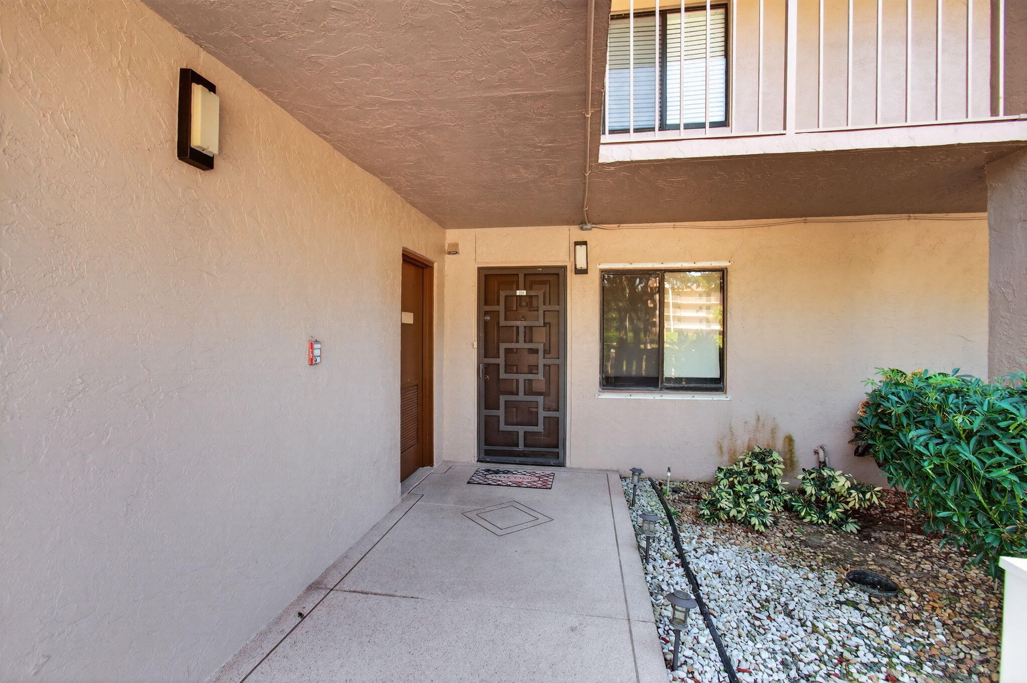 7340 Amberly Lane, Unit 101 Delray Beach, FL 33446 - Photo 7 of 90 6-web-or-mls-DSC_5533