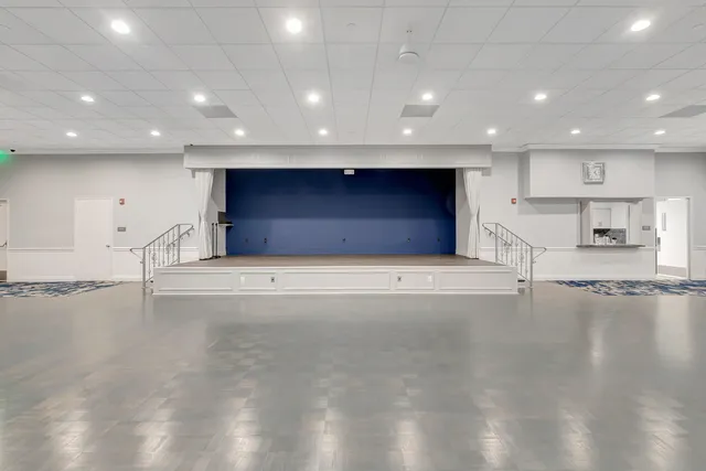 $2,000 | 7340 Amberly Lane, Unit 101, Delray Beach, FL 33446