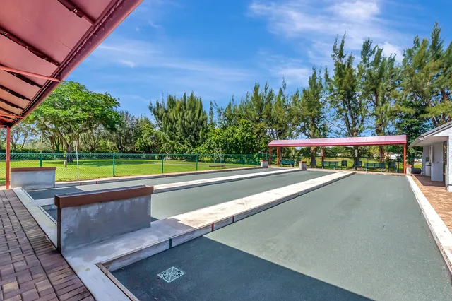 $2,000 | 7340 Amberly Lane, Unit 101, Delray Beach, FL 33446