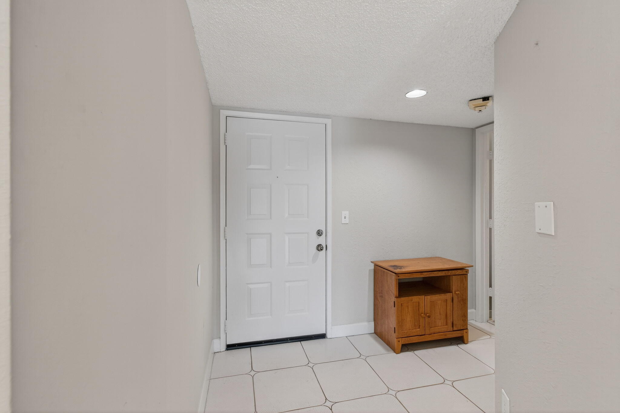 7340 Amberly Lane, Unit 101 Delray Beach, FL 33446 - Photo 10 of 90 9-web-or-mls-DSC_5552