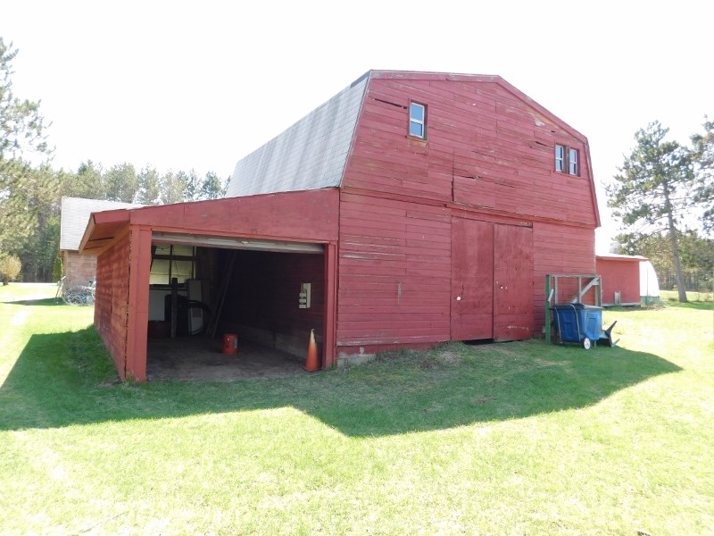 3259 Walton Road Kingsley, MI 49649 - Photo 4 of 27 1838185-3.JPG