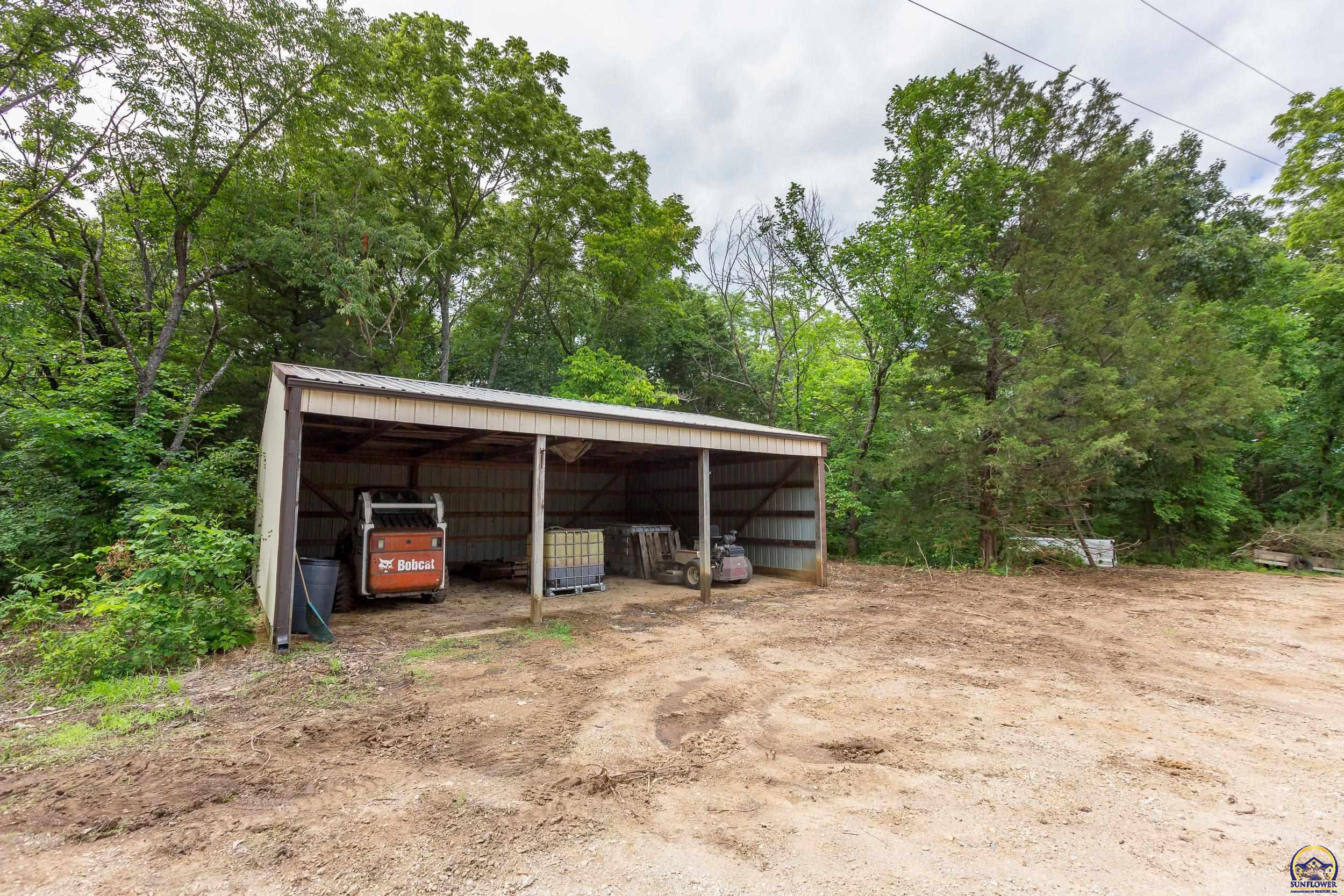 1757 Buck Creek Road Perry, KS 66073 - Photo 28 of 90