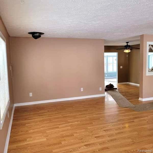 2507 Liter Road Lake Orion, MI 48359 - Photo 17 of 65 Gallery Image 17