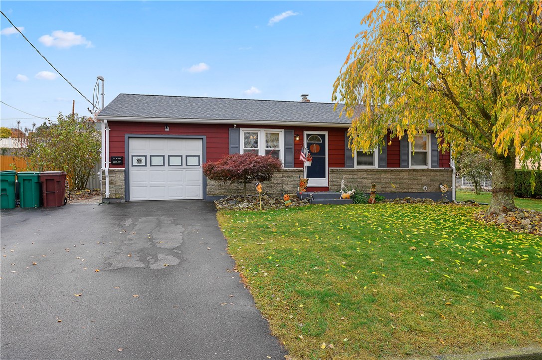 129 Lemay Road Woonsocket, RI 02895 - Photo 2 of 36