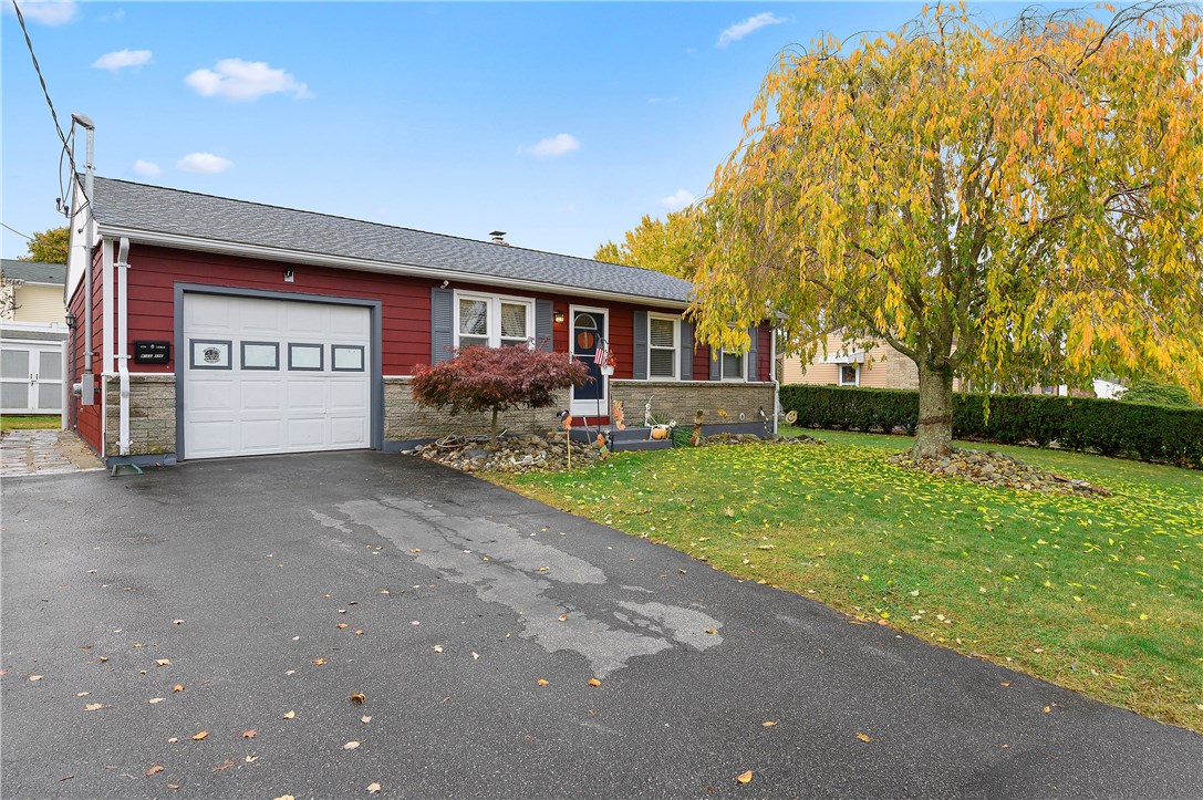 129 Lemay Road Woonsocket, RI 02895 - Photo 3 of 36