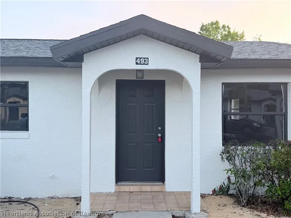 $1,100 | 493 Las Palmas Circle, Unit 668, Avon Park, FL 33825