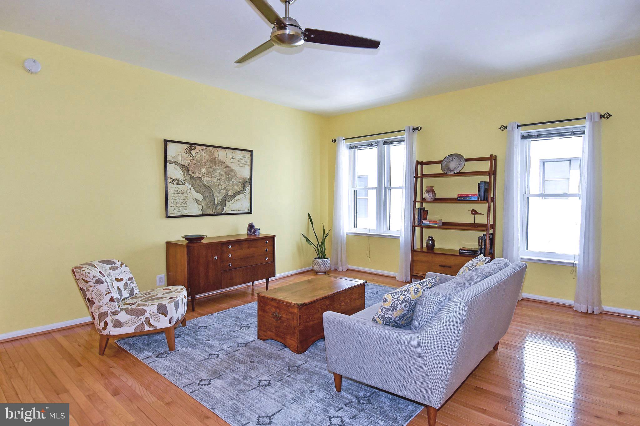 1669 Columbia Road Northwest, Unit 409 Washington, DC 20009 - Photo 13 of 47 Living Room
