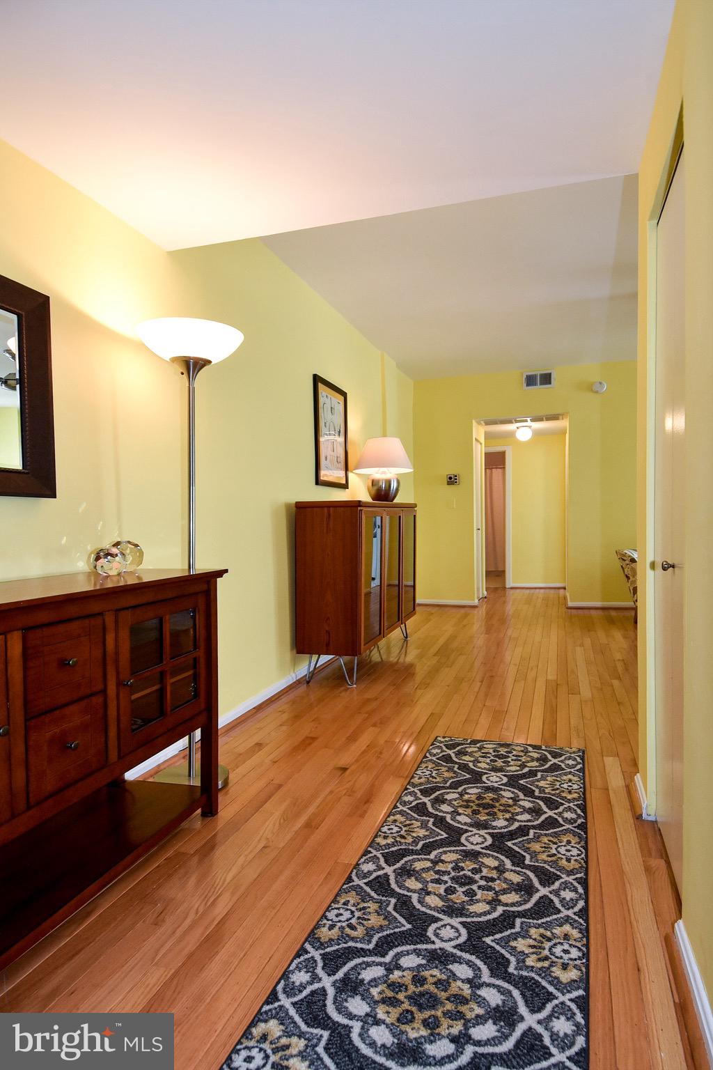 1669 Columbia Road Northwest, Unit 409 Washington, DC 20009 - Photo 19 of 47 Entrance