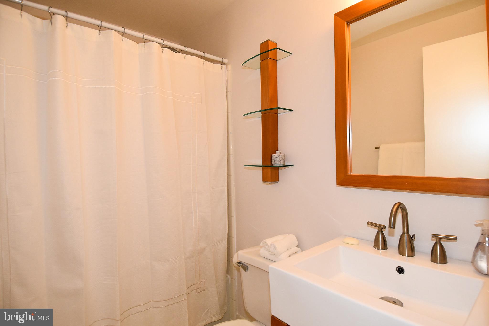 1669 Columbia Road Northwest, Unit 409 Washington, DC 20009 - Photo 21 of 47
