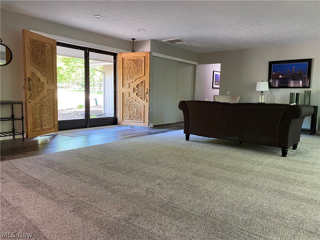 12225 Moss Point Road Strongsville, OH 44136 - Photo 9 of 27 Gallery Image 9