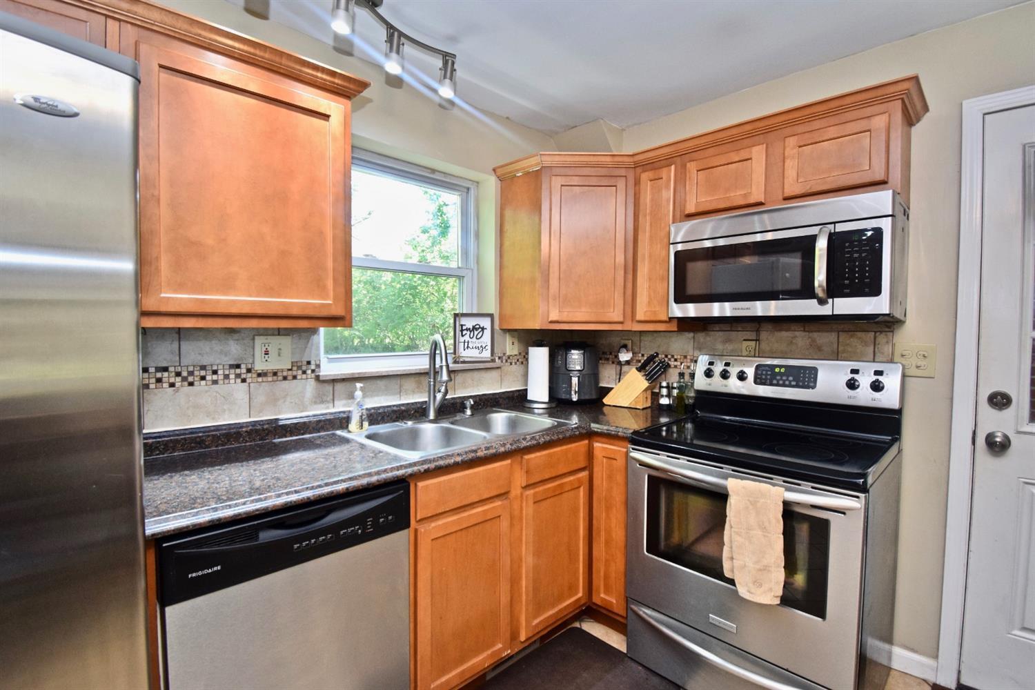 3552 Reemelin Road Cincinnati, OH 45211 - Photo 5 of 17 Gallery Image 5