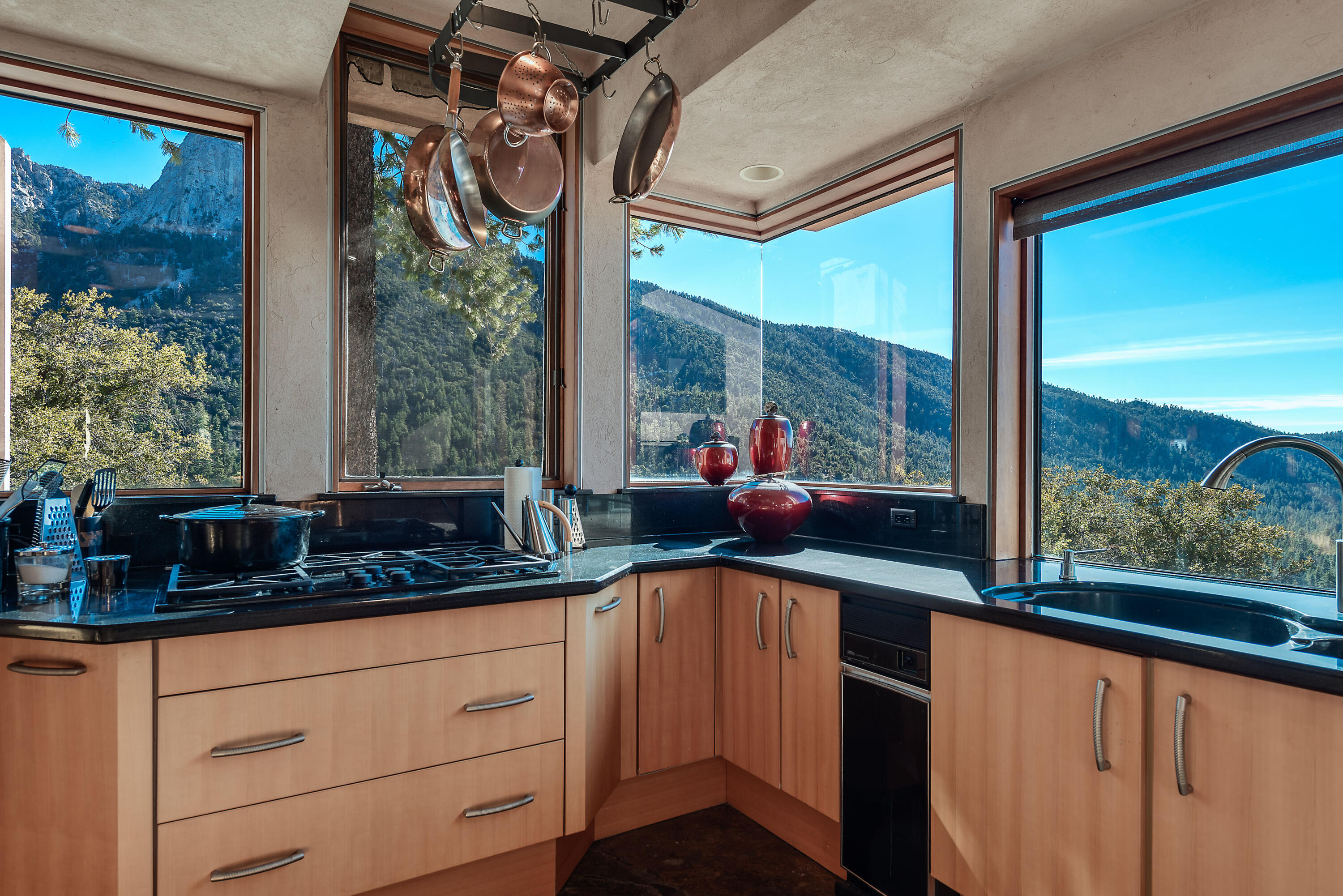 55290 Forest Haven Drive Idyllwild, CA 92549 - Photo 21 of 68 024_024_finals_55290_forest_haven_cochra