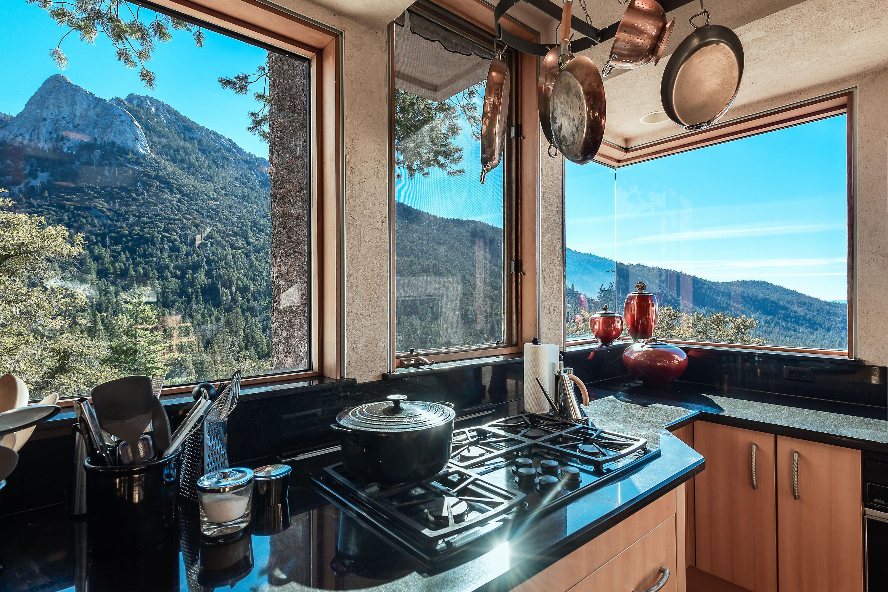 55290 Forest Haven Drive Idyllwild, CA 92549 - Photo 22 of 68 025_025_finals_55290_forest_haven_cochra