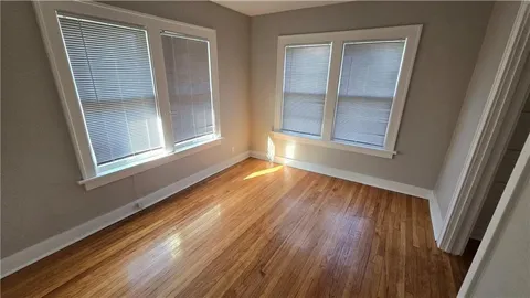 $150,000 | 402 Van Brunt Boulevard, Kansas City, MO 64124
