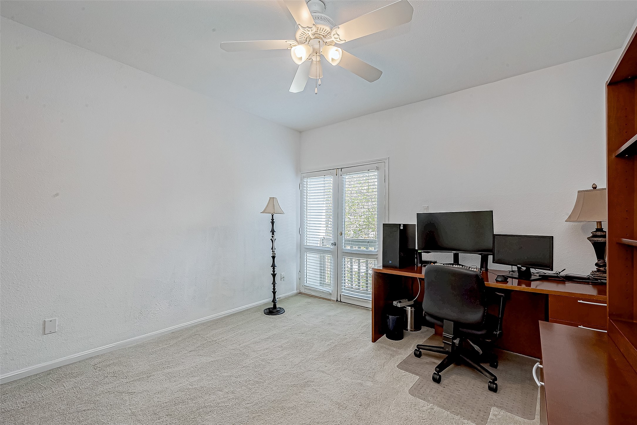 2100 Tanglewilde Street, Unit 189 Houston, TX 77063 - Photo 21 of 31 2nd bedroom