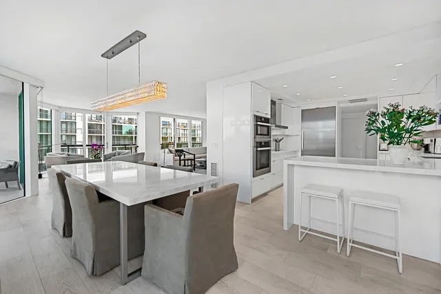 $3,150,000 | 3140 South Ocean Boulevard, Unit 307S, Palm Beach, FL 33480