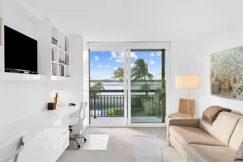 $2,995,000 | 3140 South Ocean Boulevard, Unit 307S, Palm Beach, FL 33480