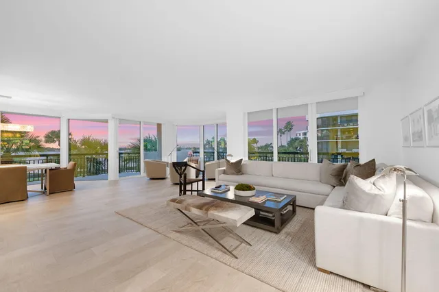 $3,150,000 | 3140 South Ocean Boulevard, Unit 307S, Palm Beach, FL 33480