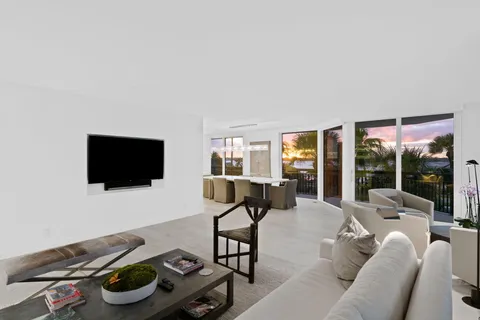 $2,995,000 | 3140 South Ocean Boulevard, Unit 307S, Palm Beach, FL 33480