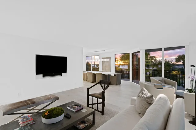 $3,150,000 | 3140 South Ocean Boulevard, Unit 307S, Palm Beach, FL 33480