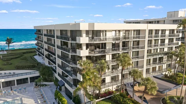 $3,150,000 | 3140 South Ocean Boulevard, Unit 307S, Palm Beach, FL 33480