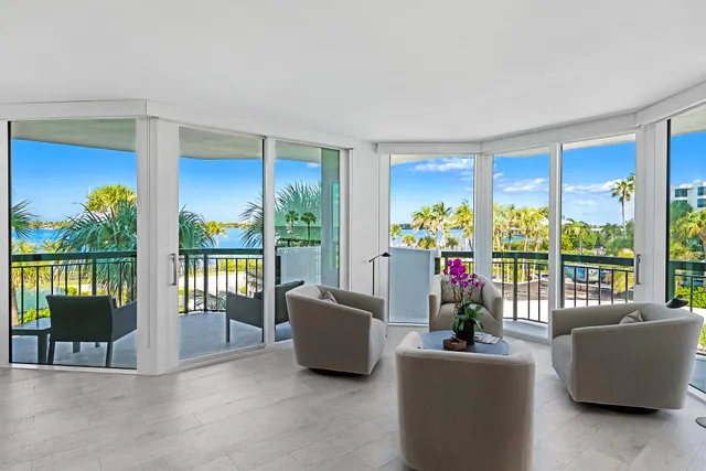 $3,150,000 | 3140 South Ocean Boulevard, Unit 307S, Palm Beach, FL 33480