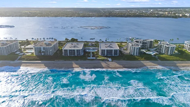 $3,150,000 | 3140 South Ocean Boulevard, Unit 307S, Palm Beach, FL 33480