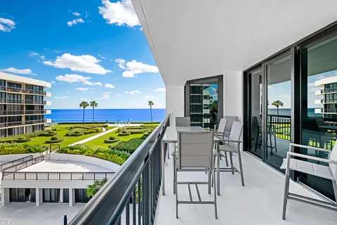 $2,995,000 | 3140 South Ocean Boulevard, Unit 307S, Palm Beach, FL 33480