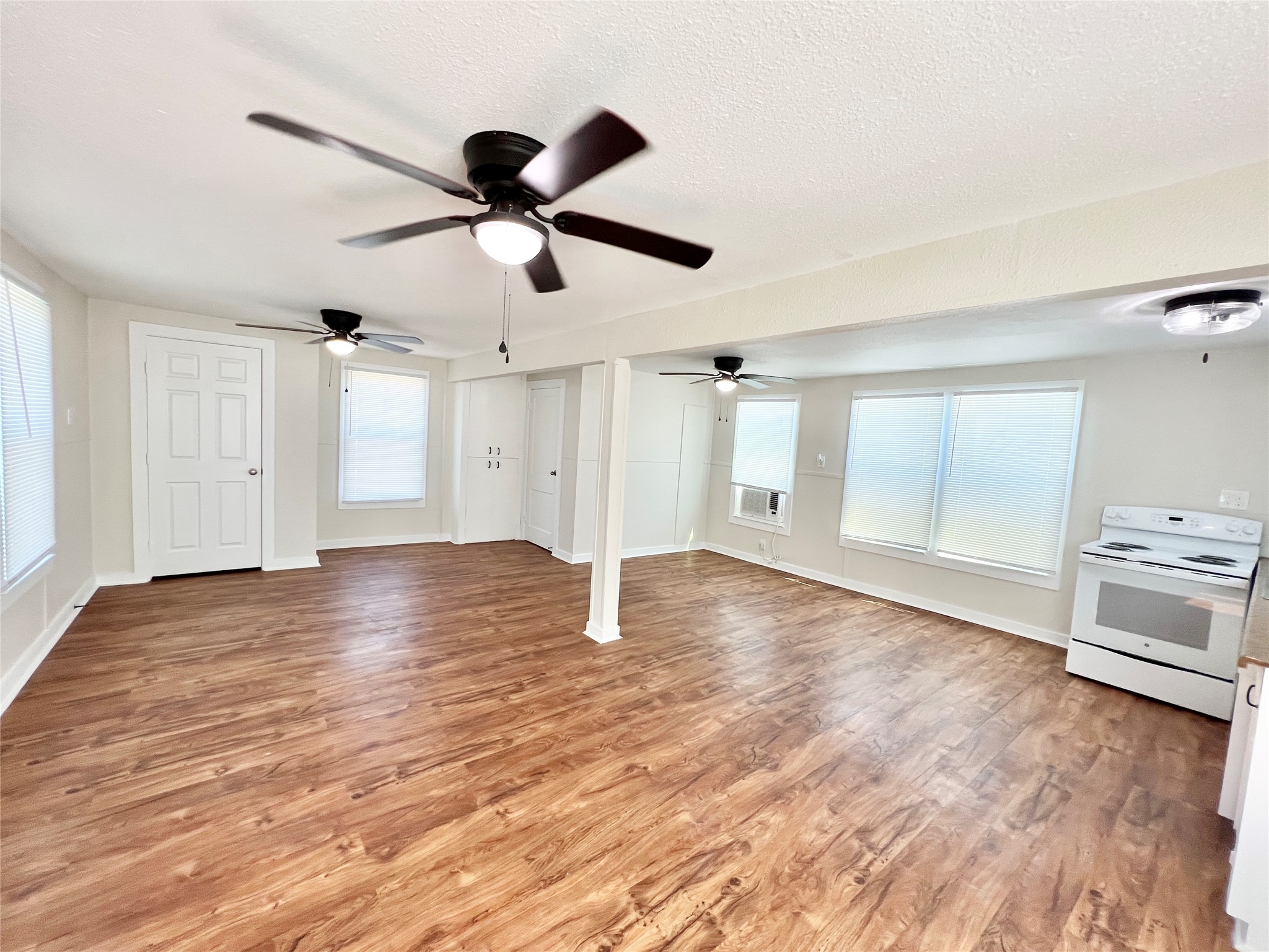 1106 Gulfview Street Freeport, TX 77541 - Photo 3 of 10