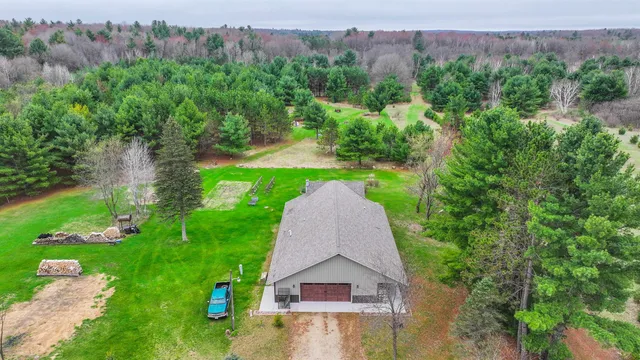 $425,000 | E2303 Aasen Road, Iola, WI 54945