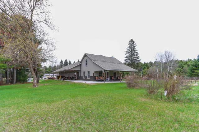 $425,000 | E2303 Aasen Road, Iola, WI 54945