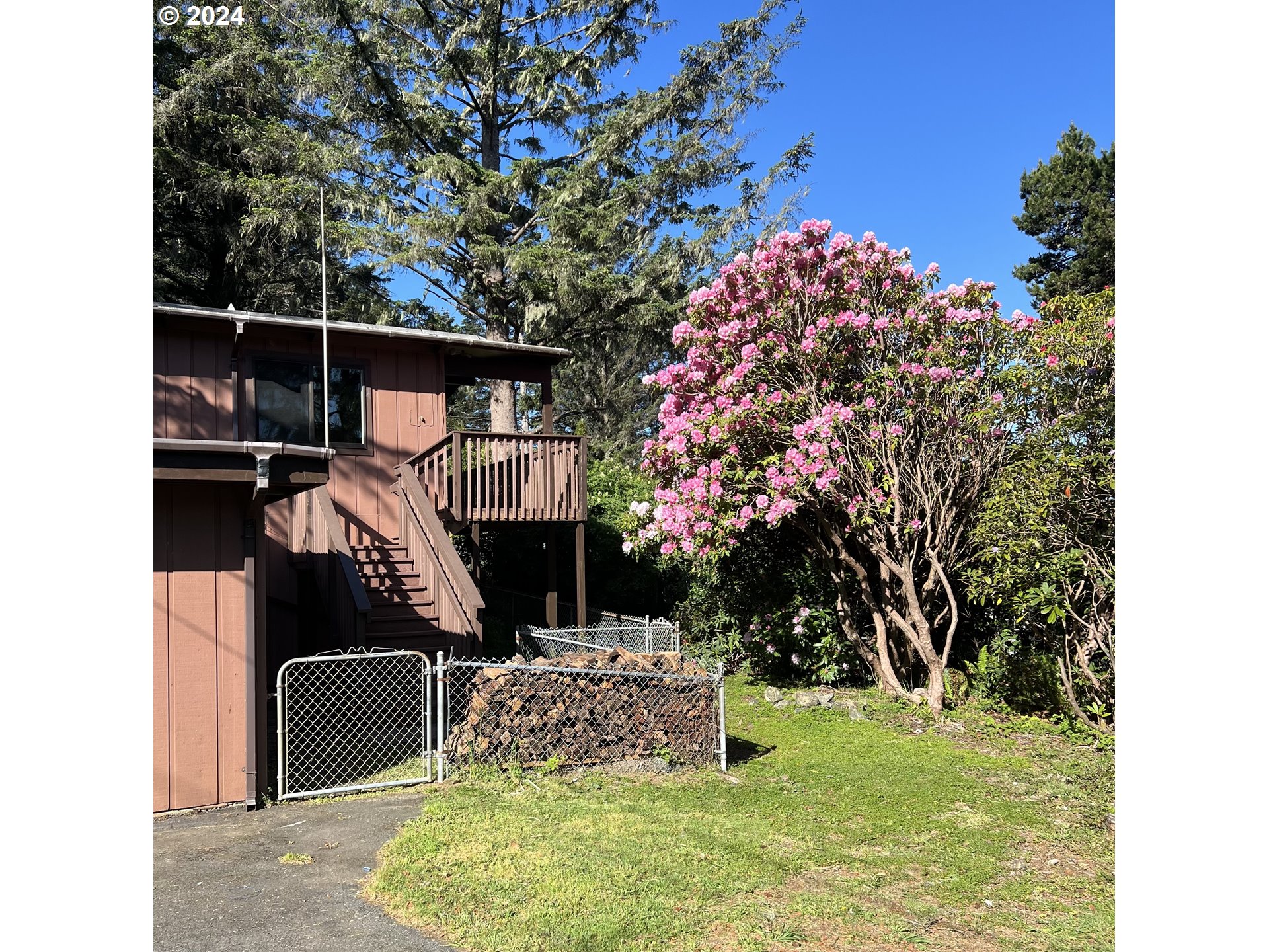 29280 Lacy Street Gold Beach, OR 97444 - Photo 28 of 38 a view of outdoor space and yard