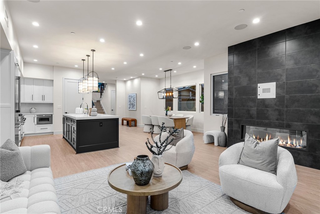 161 Cecil Place, Unit A Costa Mesa, CA 92627 - Photo 23 of 63