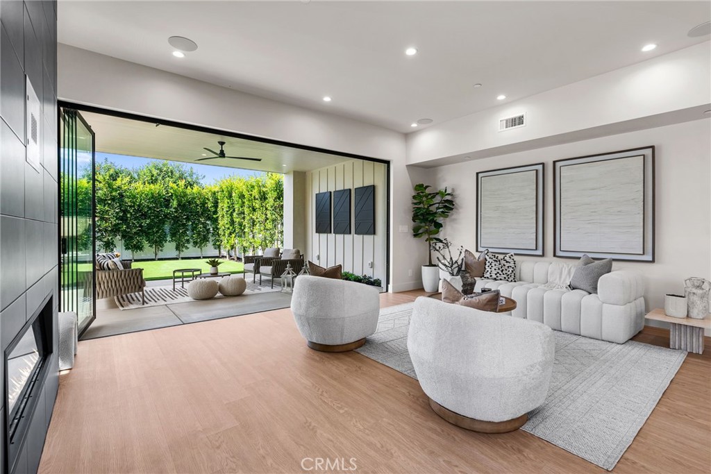 161 Cecil Place, Unit A Costa Mesa, CA 92627 - Photo 26 of 63