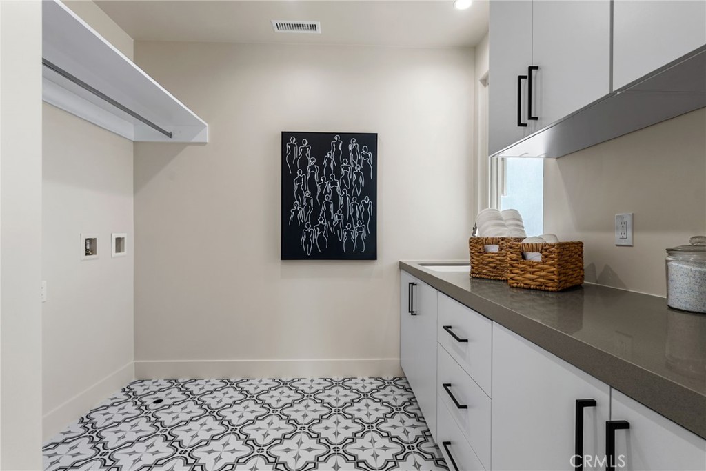 161 Cecil Place, Unit A Costa Mesa, CA 92627 - Photo 51 of 63