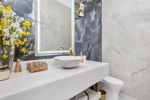 $5,995,000 | 5951 Northwest 72nd Way, Parkland, FL 33067