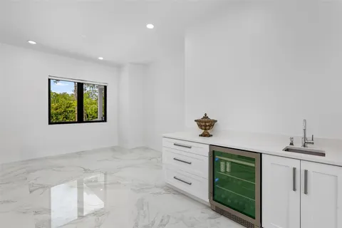 $5,995,000 | 5951 Northwest 72nd Way, Parkland, FL 33067