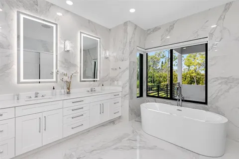 $5,995,000 | 5951 Northwest 72nd Way, Parkland, FL 33067