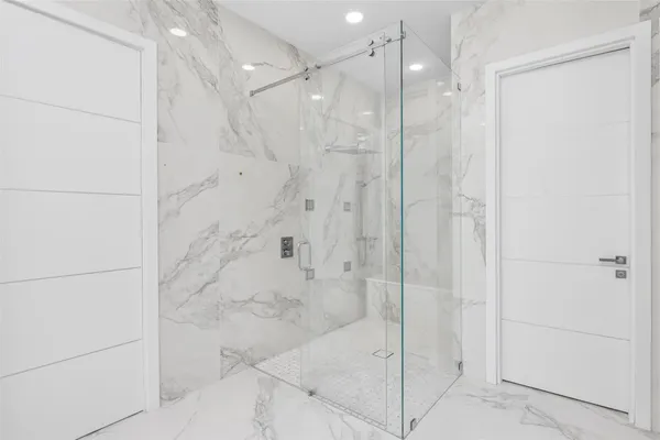 $5,745,000 | 5951 Northwest 72nd Way, Parkland, FL 33067