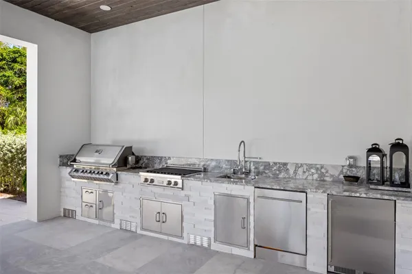 $5,745,000 | 5951 Northwest 72nd Way, Parkland, FL 33067