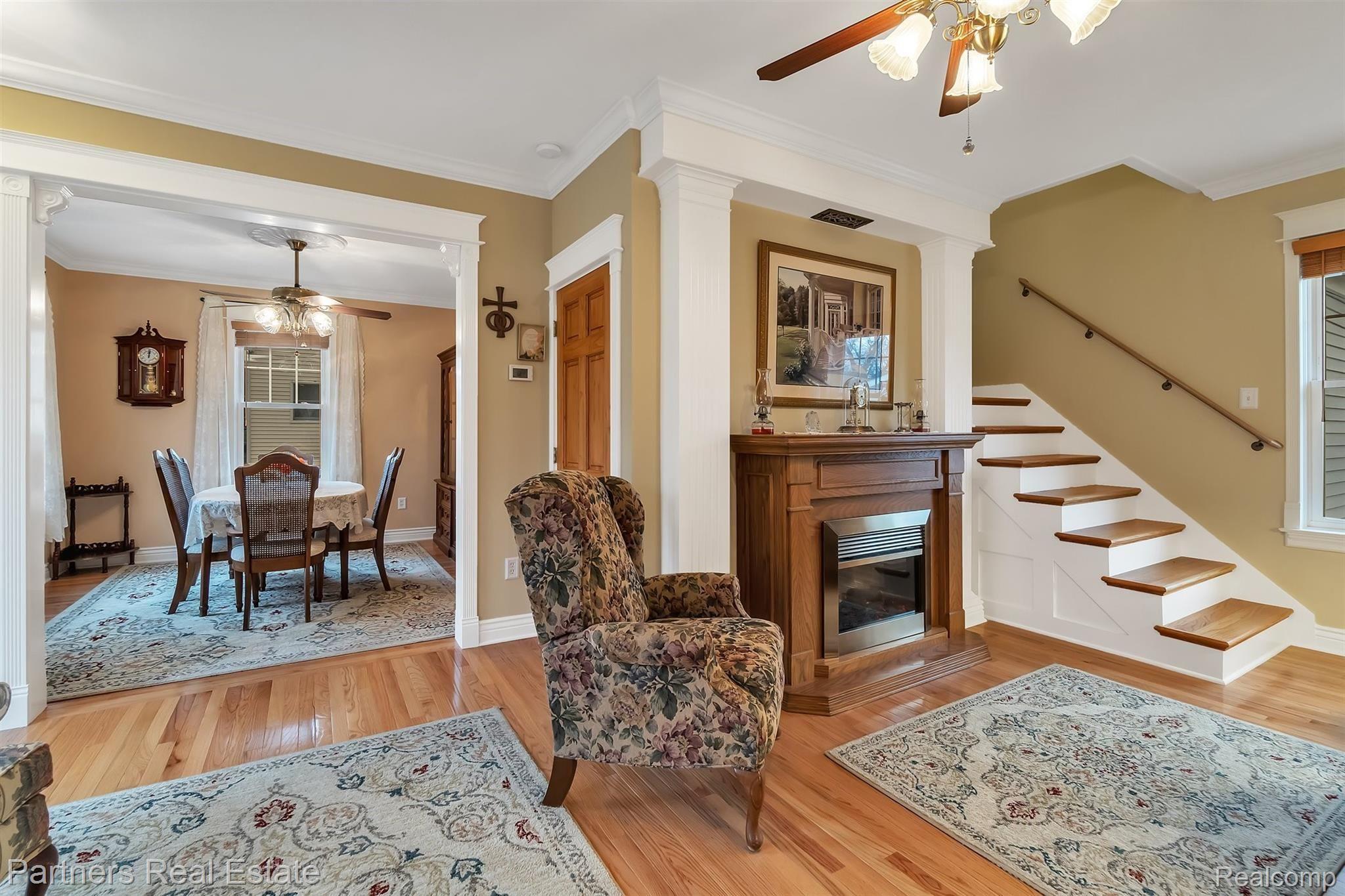 516 Maple Street Howell, MI 48843 - Photo 9 of 42 08-516 Maple St-windowstill-realest.jpg