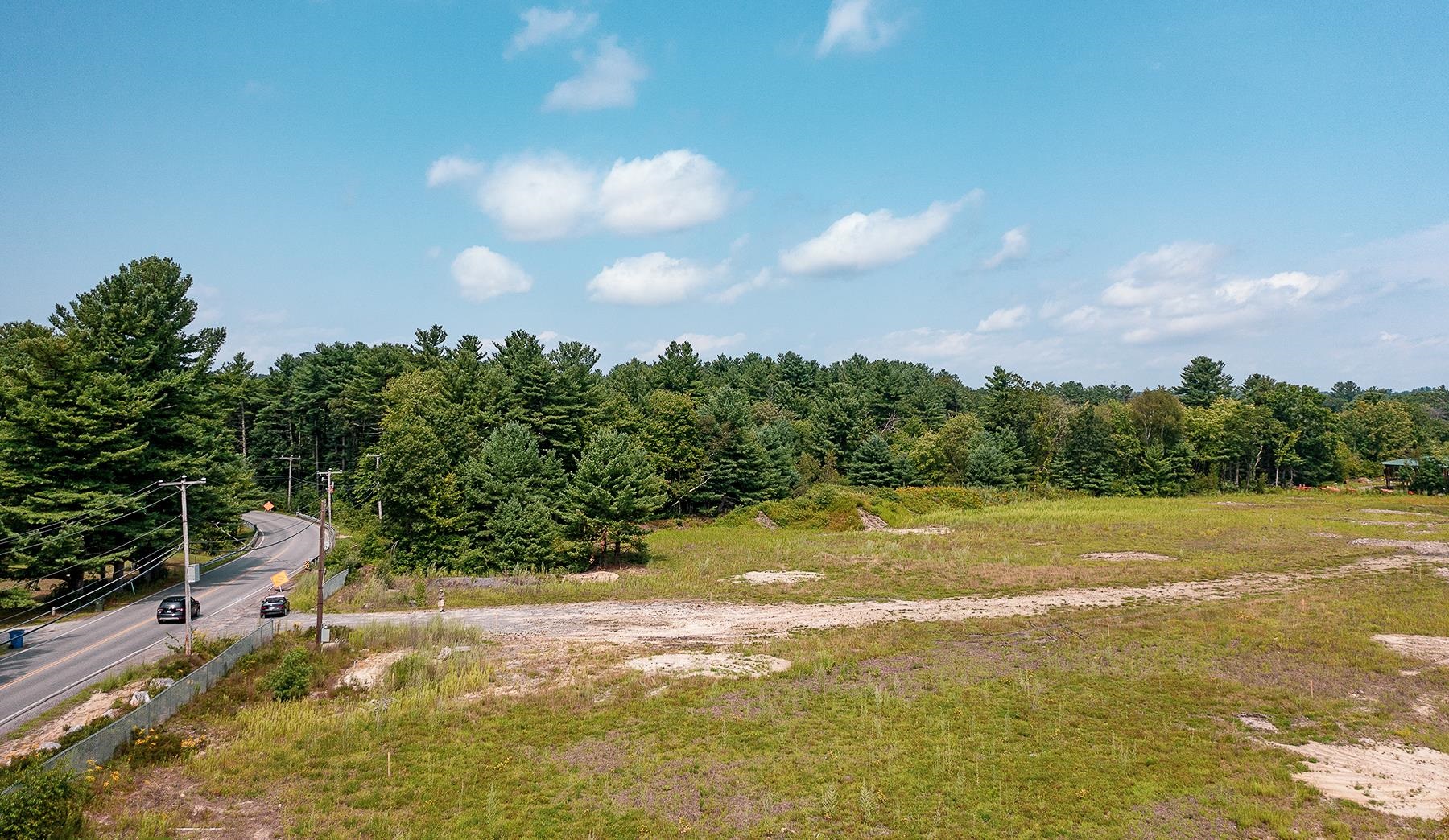 8 Gilcreast Road Londonderry, NH 03053 - Photo 7 of 10