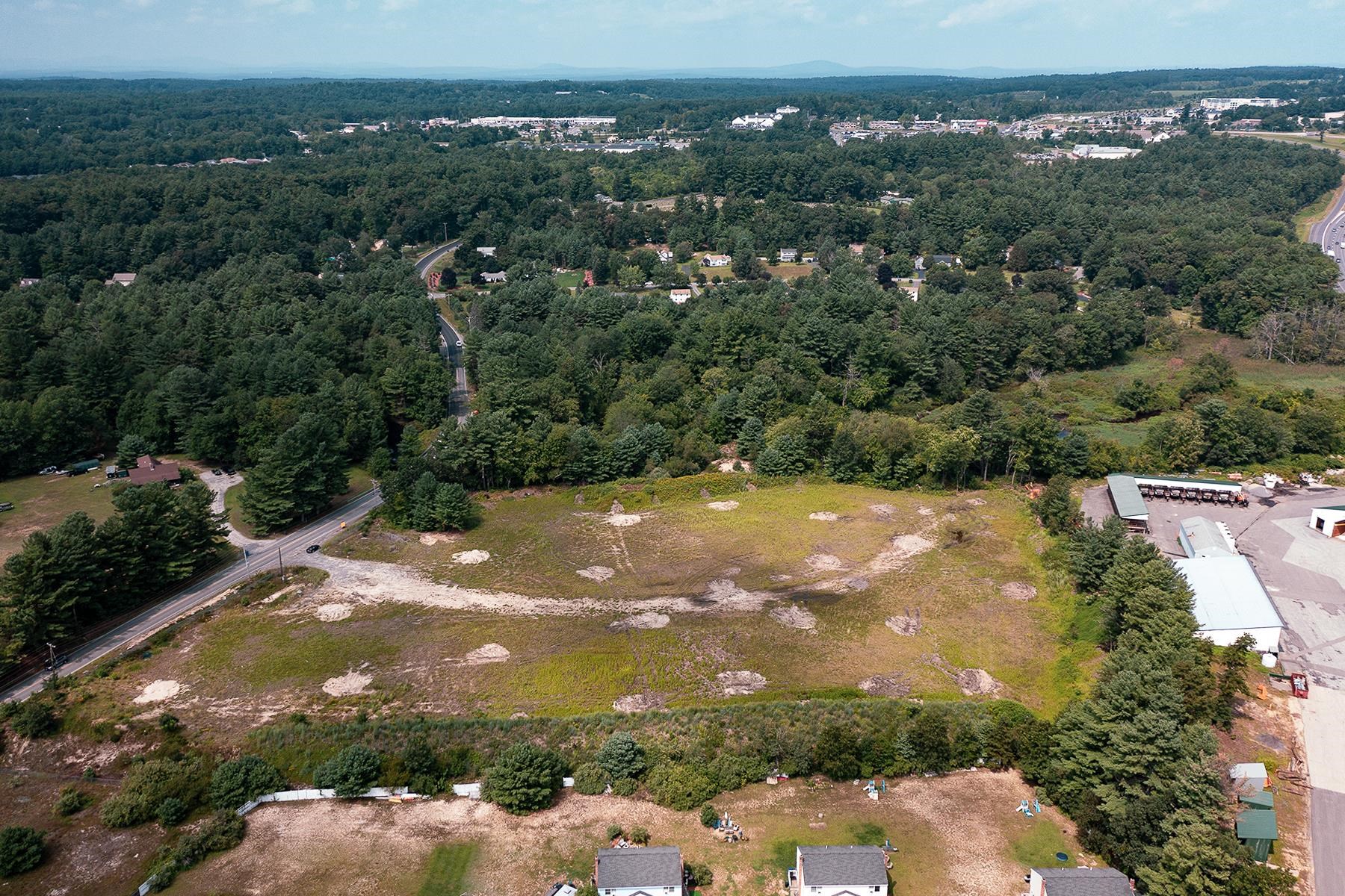 8 Gilcreast Road Londonderry, NH 03053 - Photo 8 of 10