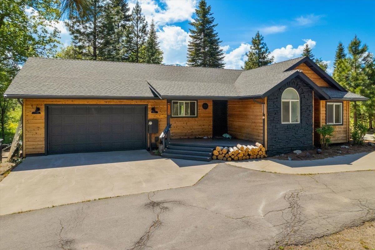 4113 North Old Stage Road Mount Shasta, CA 96067 - Photo 4 of 35 Gallery Image 4